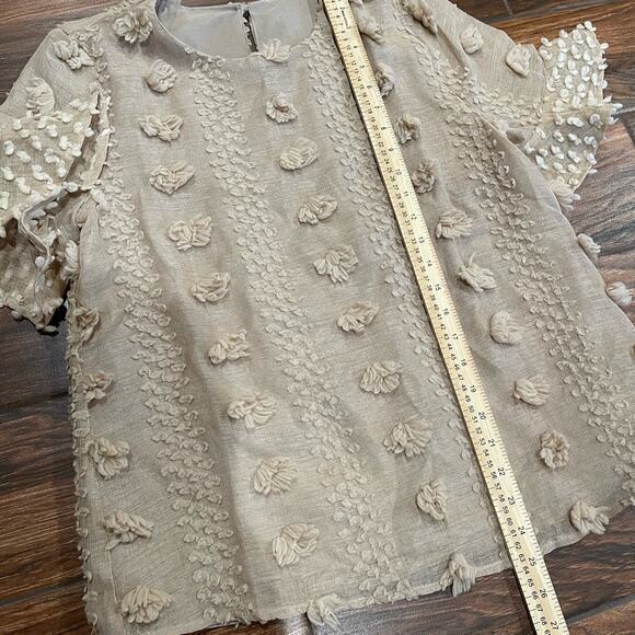 Entro 3D Textured Short Sleeve Blouse - Picture 3 of 4